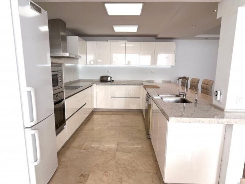 4 Cuarto Dúplex en venta