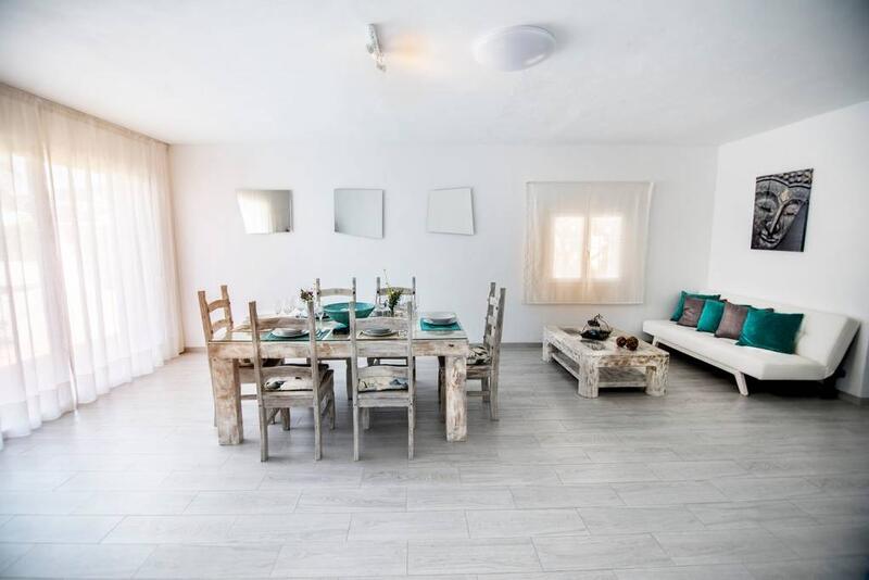 8 bedroom Villa for sale