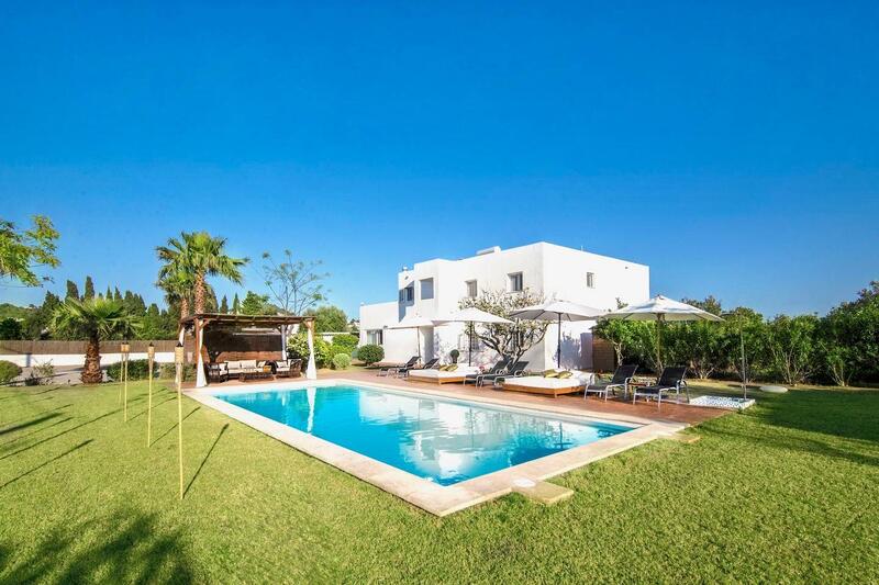 8 bedroom Villa for sale