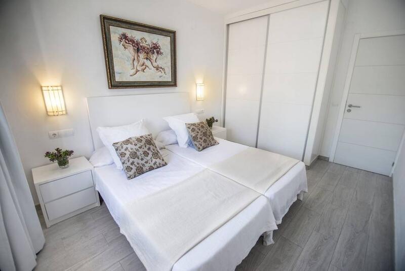 8 bedroom Villa for sale