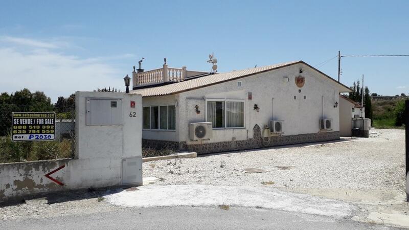 Country House for sale in Heredades, Alicante