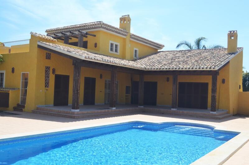 4 Cuarto Casa de Campo en venta