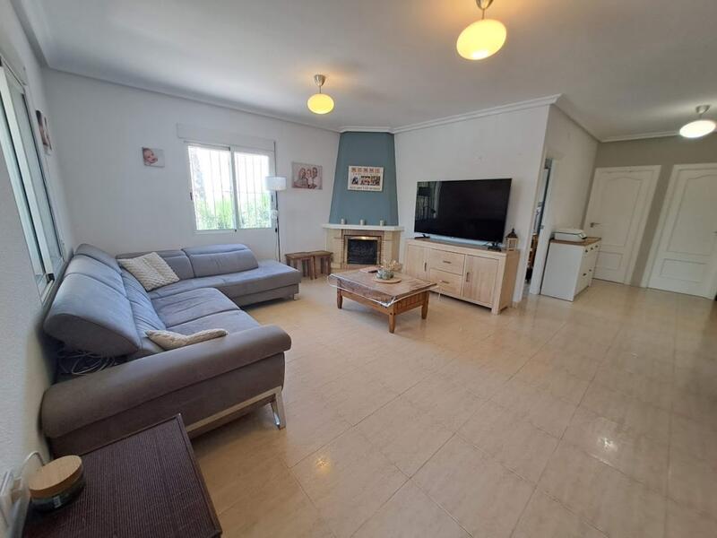 6 bedroom Villa for sale