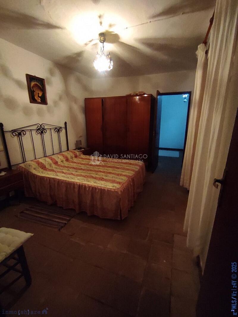 2 bedroom Townhouse for sale