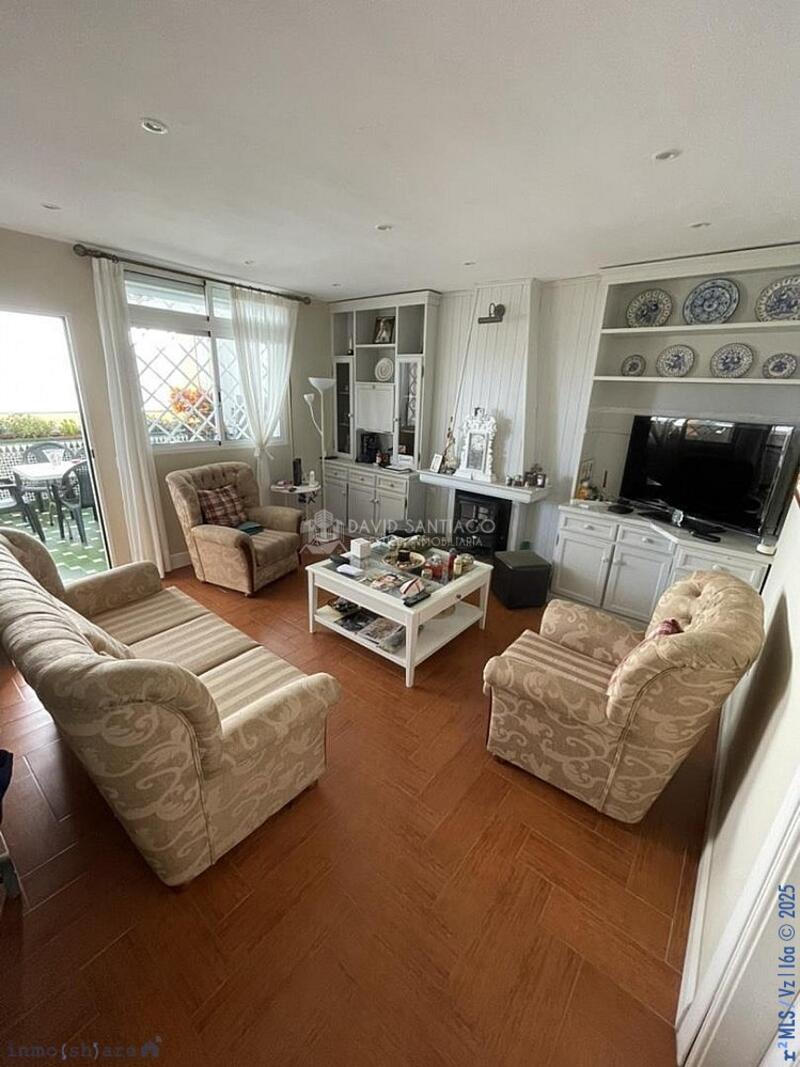 4 bedroom Townhouse for sale