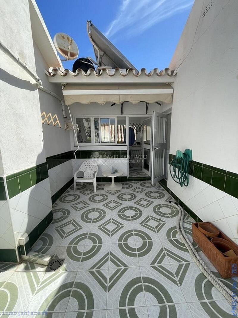 4 bedroom Townhouse for sale