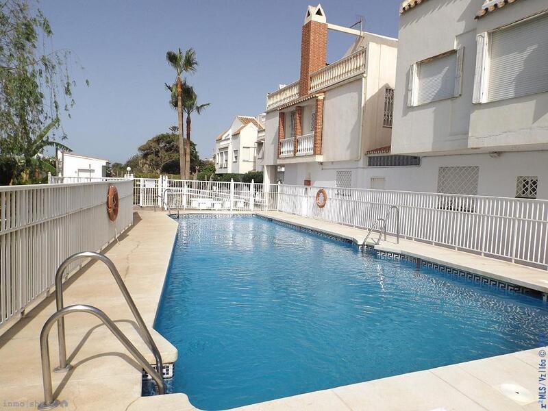 4 bedroom Townhouse for sale