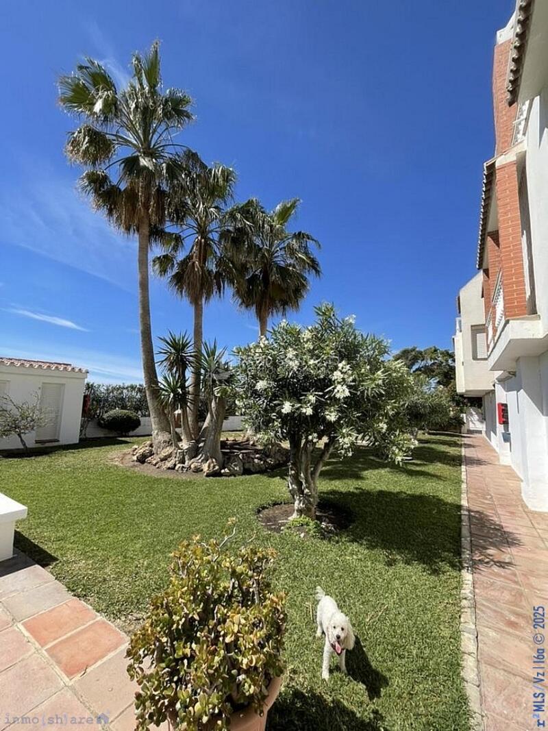 4 bedroom Townhouse for sale