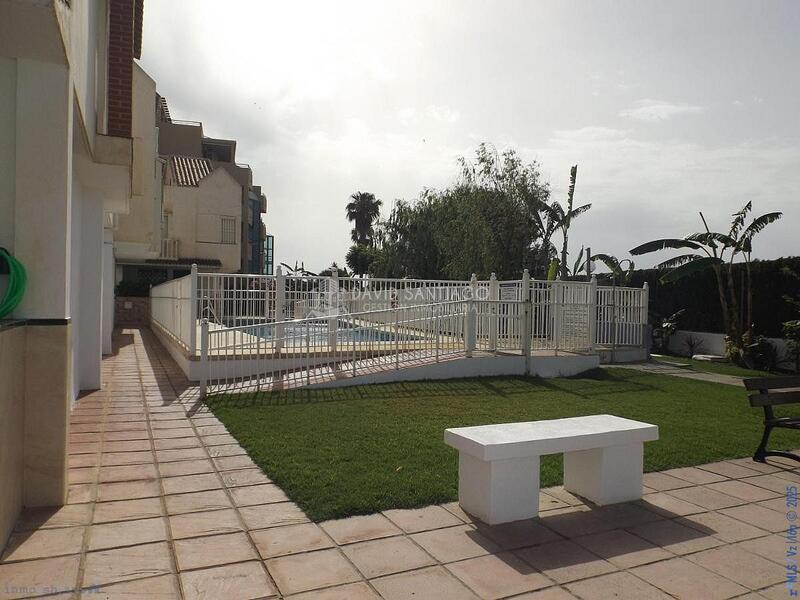 4 bedroom Townhouse for sale