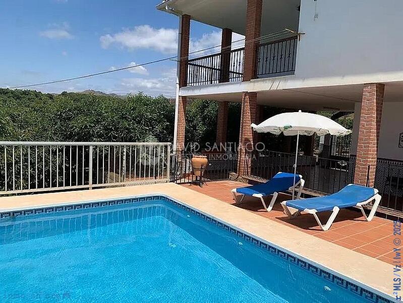 3 bedroom Townhouse for sale