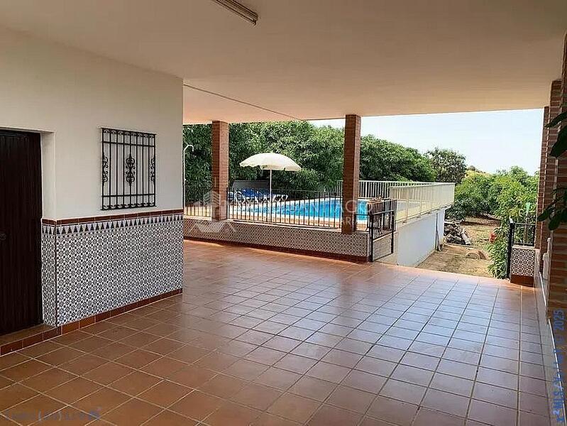3 bedroom Townhouse for sale