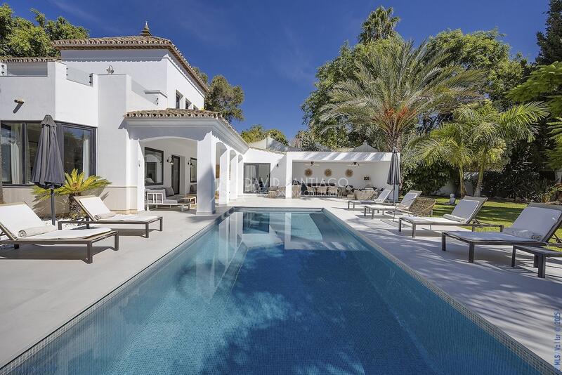 Townhouse for sale in Benahavis, Málaga