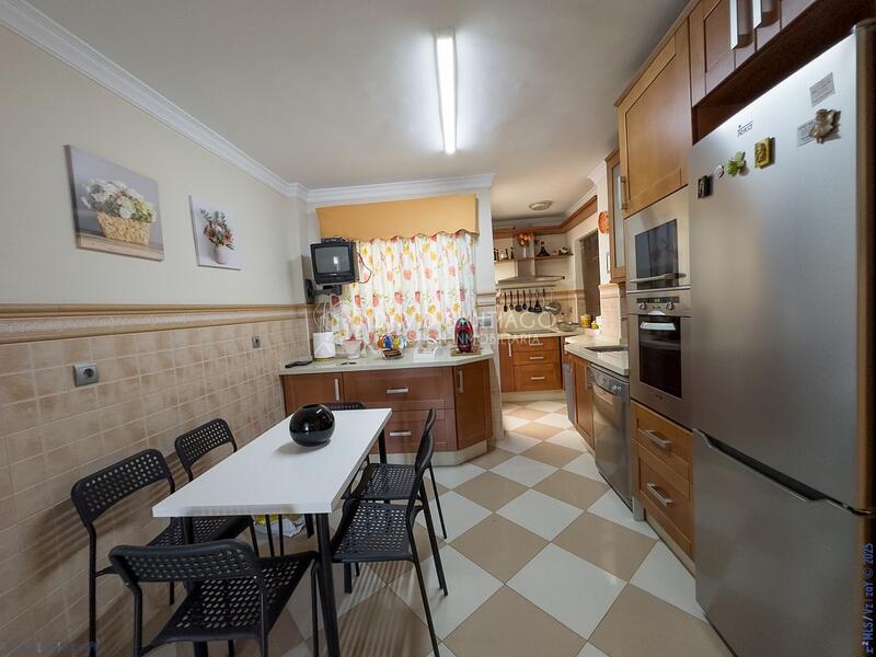 4 bedroom Apartment for sale