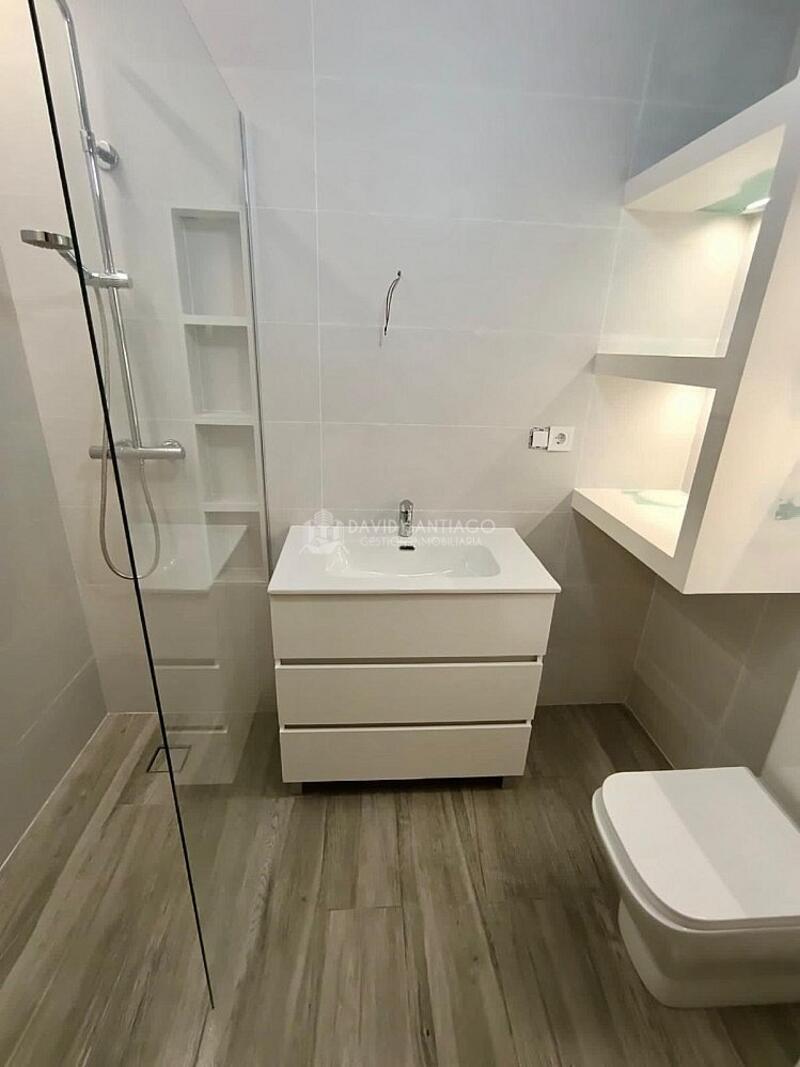 4 chambre Appartement à louer à long terme