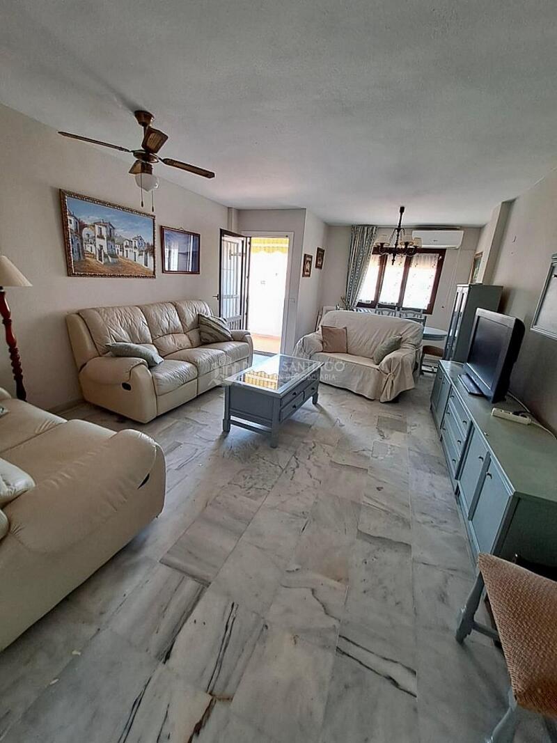 4 chambre Appartement à louer à long terme