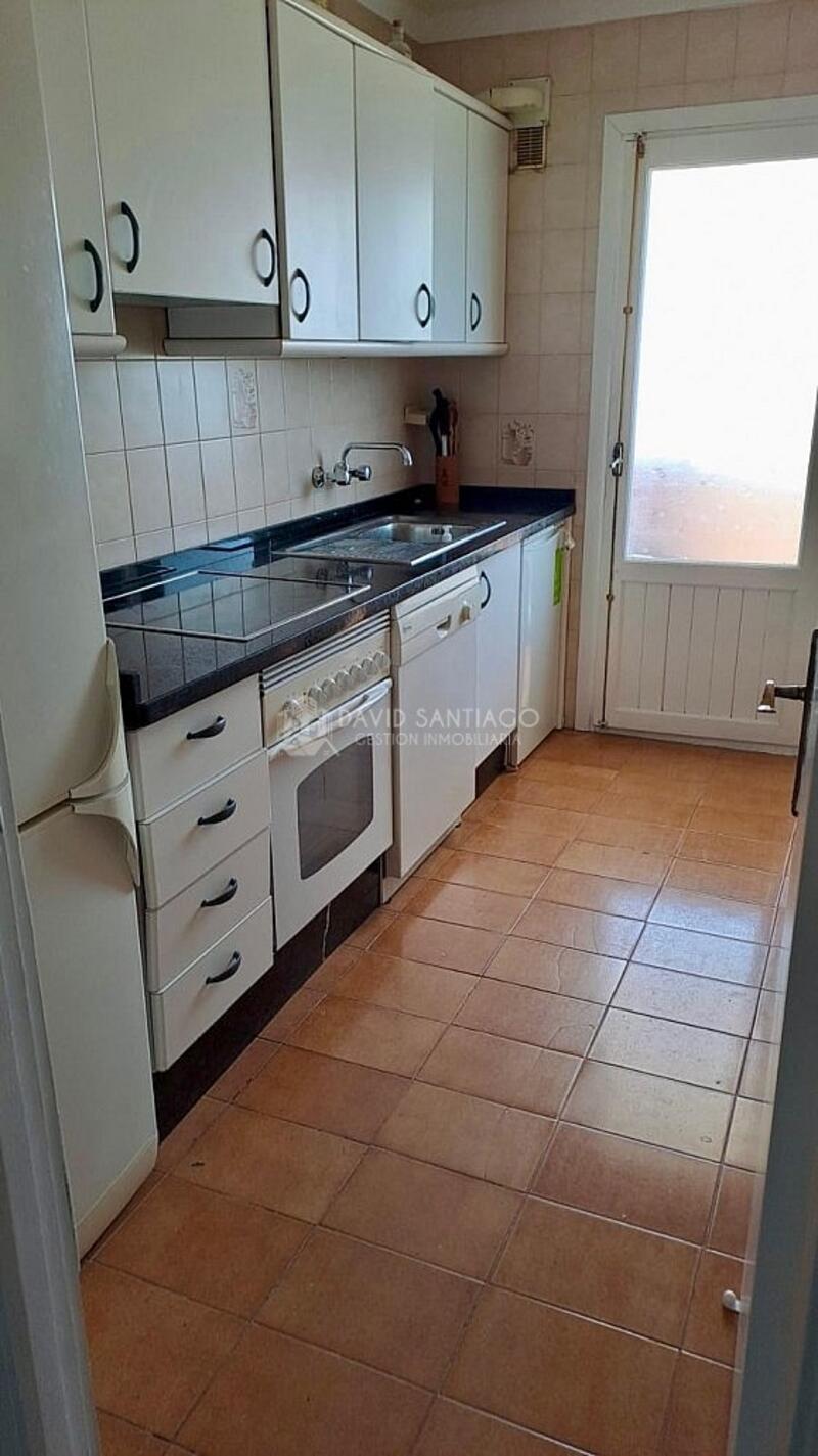 4 chambre Appartement à louer à long terme
