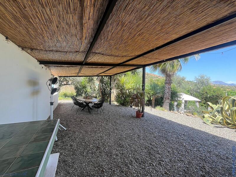 3 slaapkamer Gezinswoning Te koop