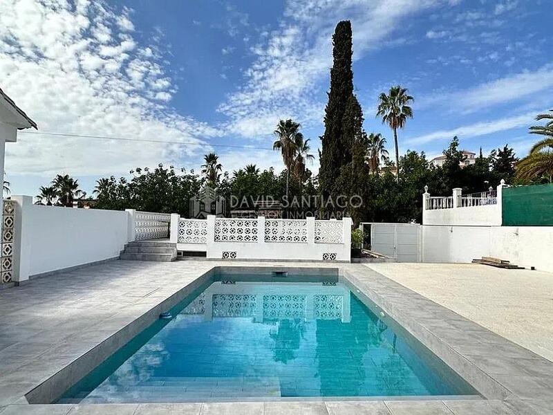 Villa till salu i Almayate Bajo, Málaga