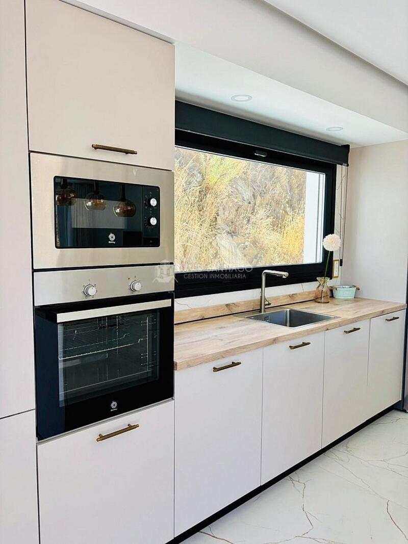 3 bedroom Villa for Long Term Rent