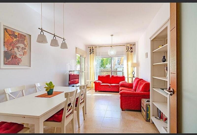 3 bedroom Apartment for Long Term Rent