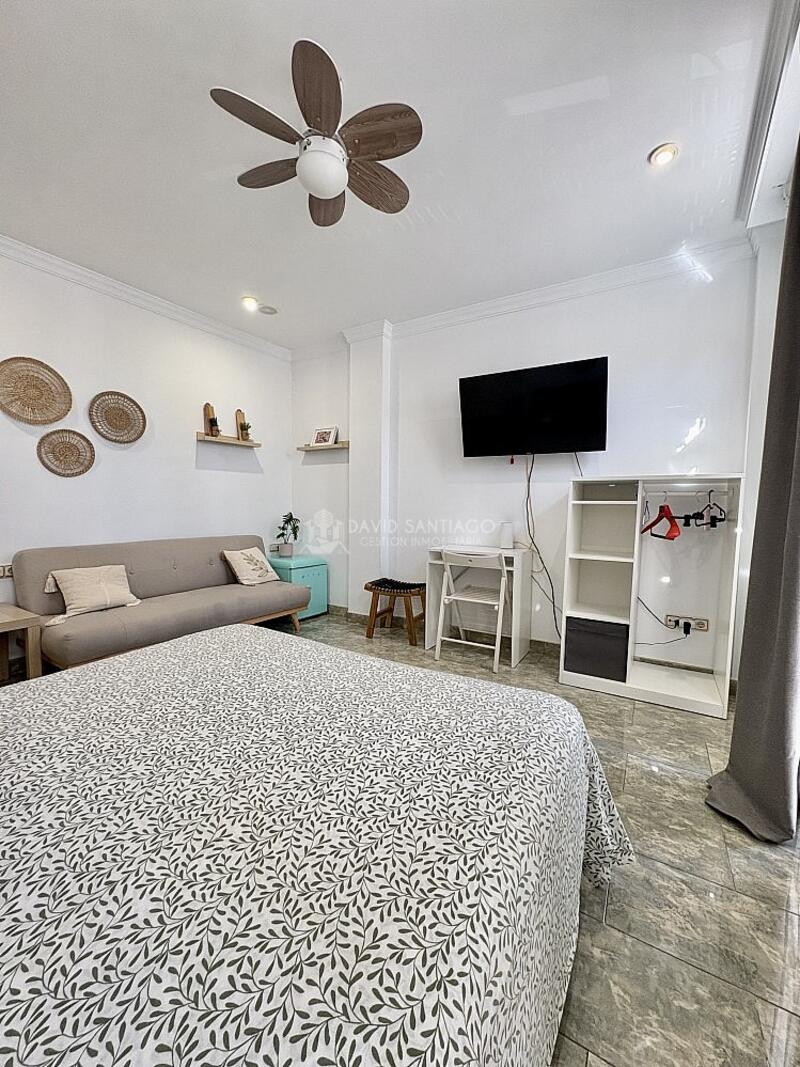 5 bedroom Apartment for sale