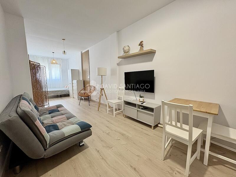 5 bedroom Apartment for sale