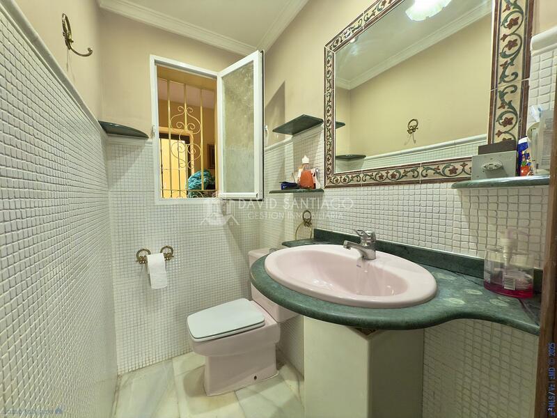 7 bedroom Villa for sale