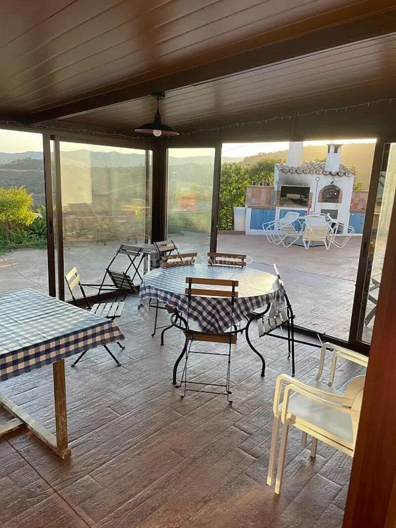 4 bedroom Country House for sale