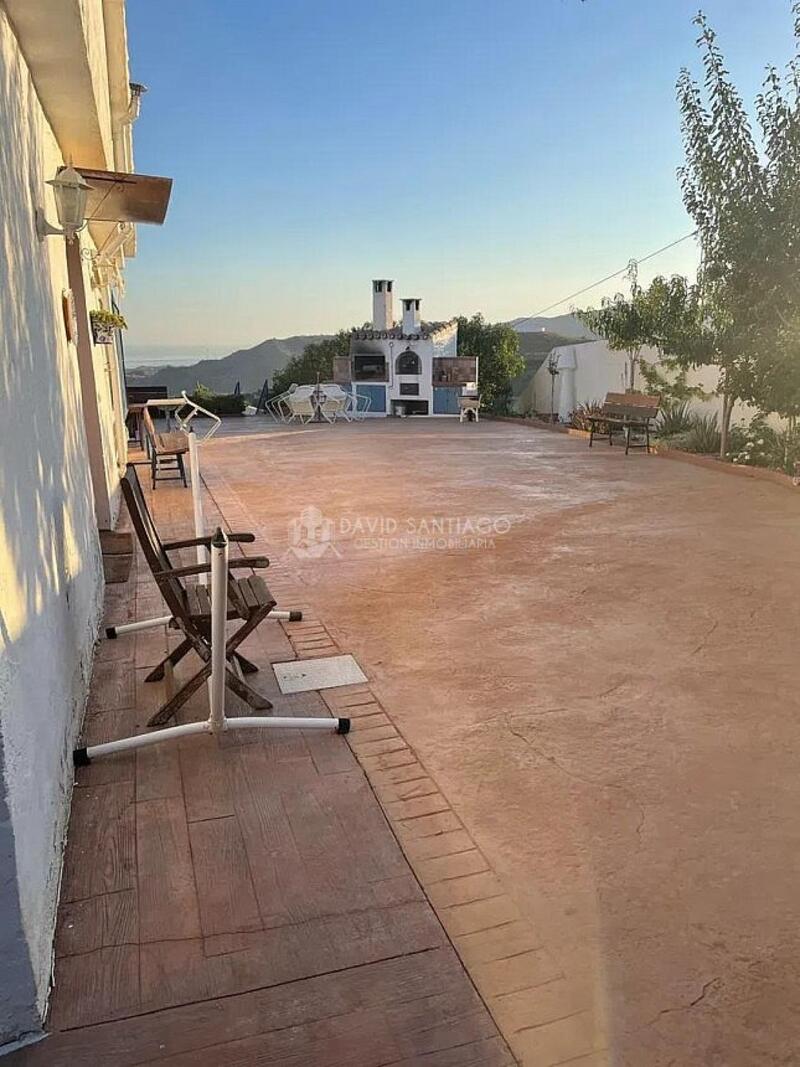 4 bedroom Country House for sale