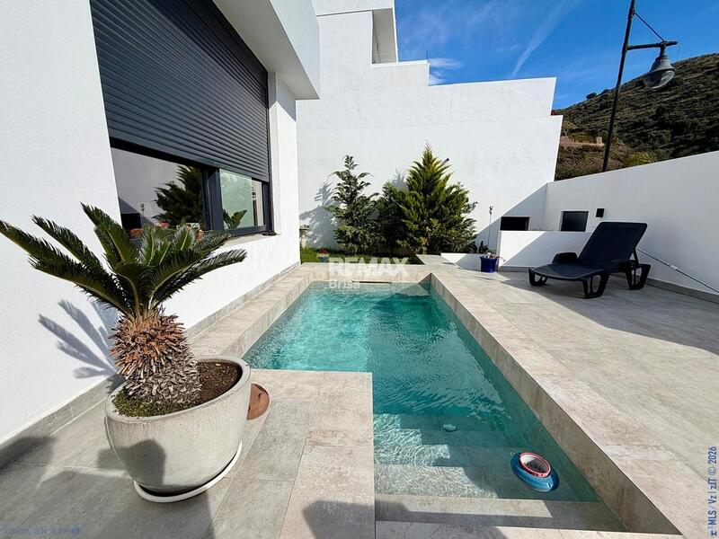 2 Cuarto Adosado en venta