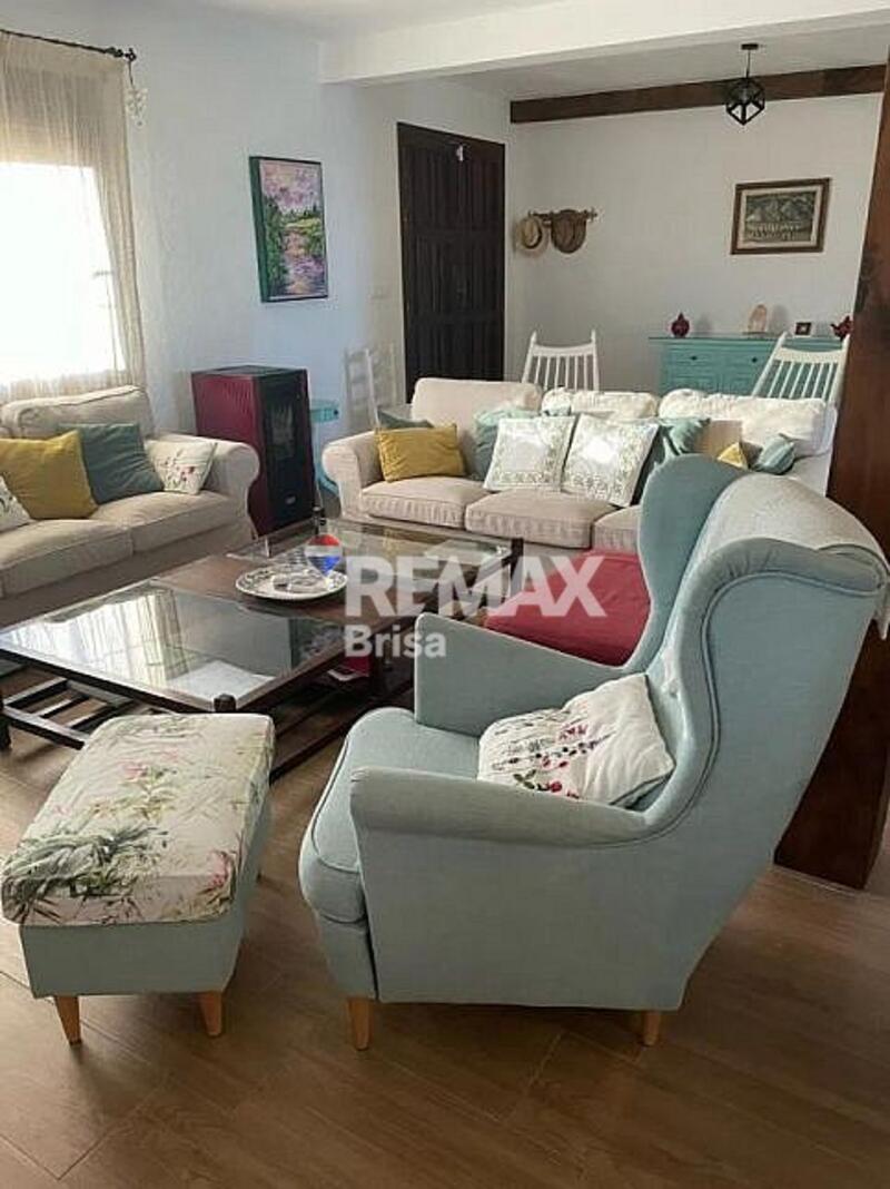 4 спальная комната Деревенский Дом продается 4 спальная комната Деревенский Дом продается