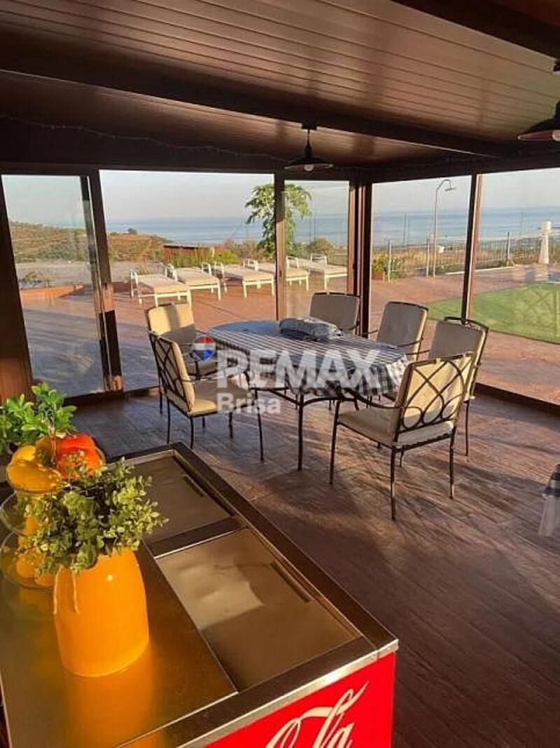 4 спальная комната Деревенский Дом продается 4 спальная комната Деревенский Дом продается