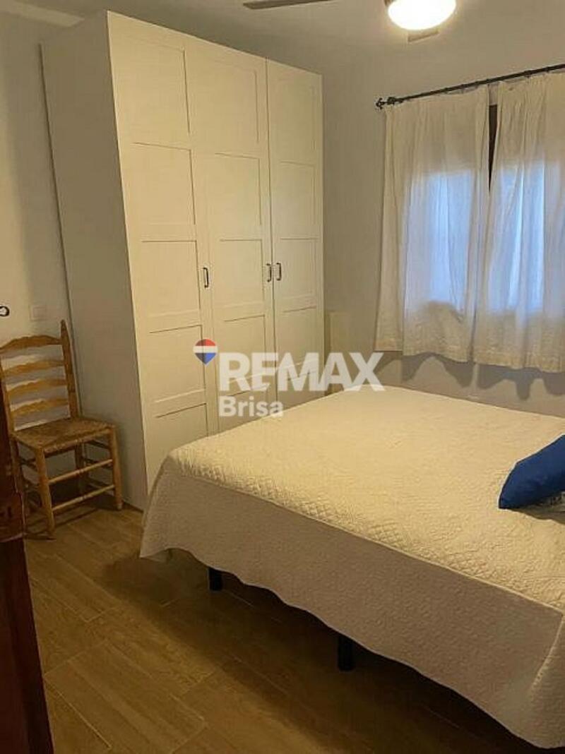 4 спальная комната Деревенский Дом продается 4 спальная комната Деревенский Дом продается