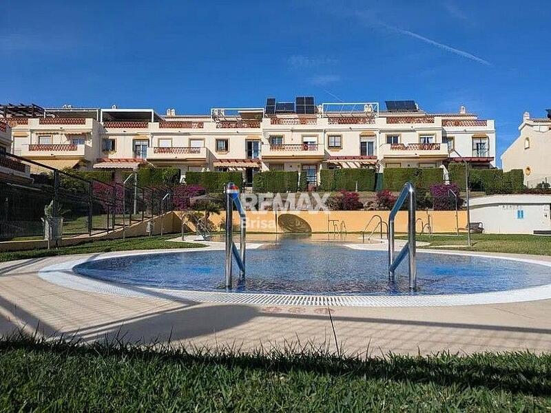 4 спальная комната вилла продается