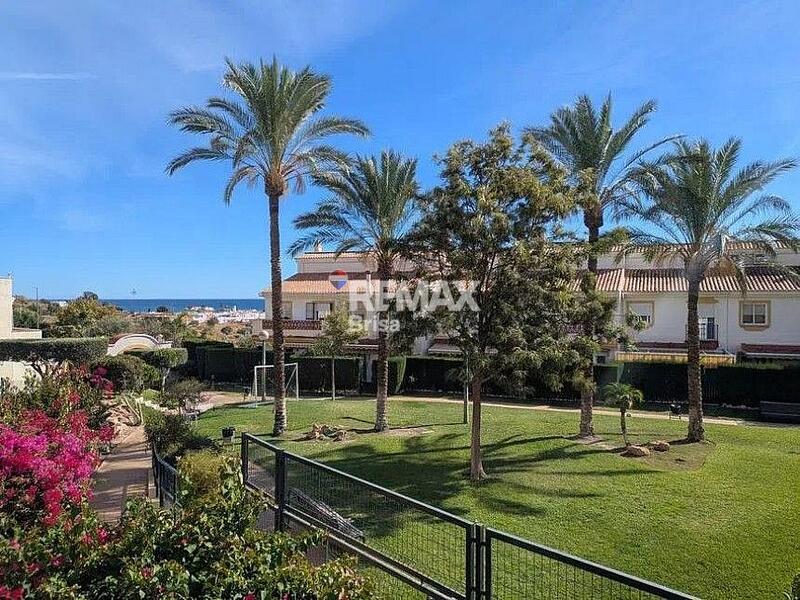 4 спальная комната вилла продается