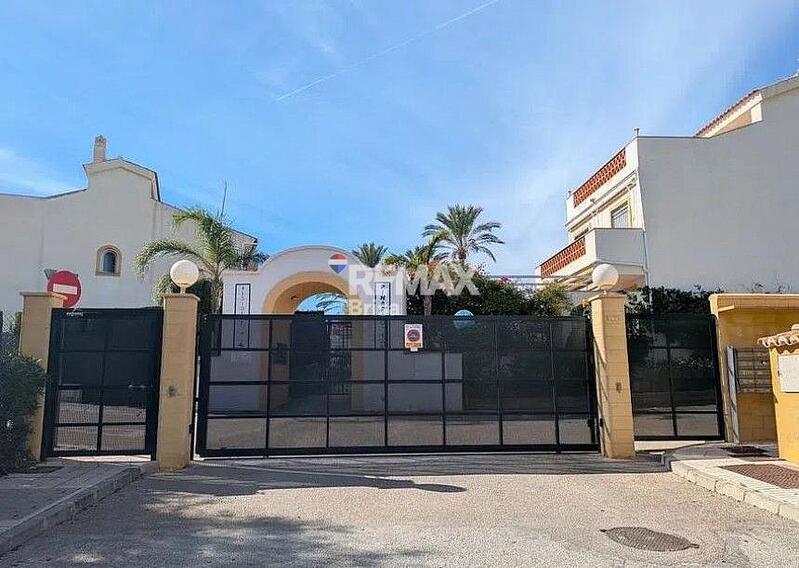 4 спальная комната вилла продается