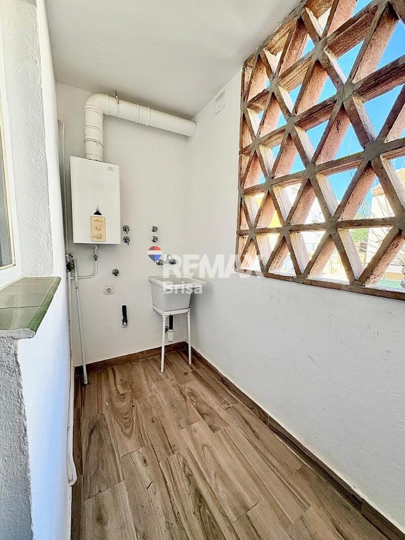 4 bedroom Apartment for sale