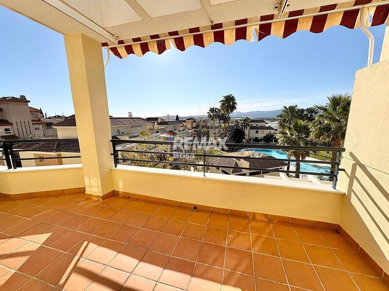 4 bedroom Apartment for sale