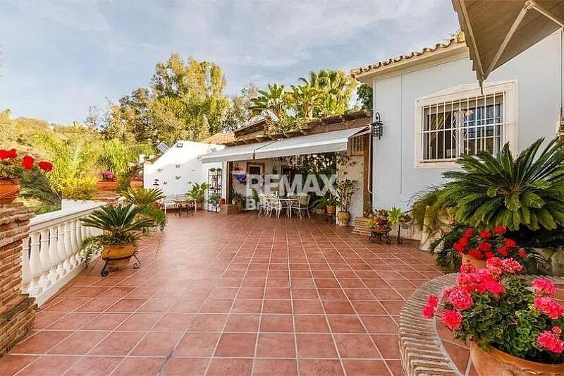 4 bedroom Duplex for Long Term Rent