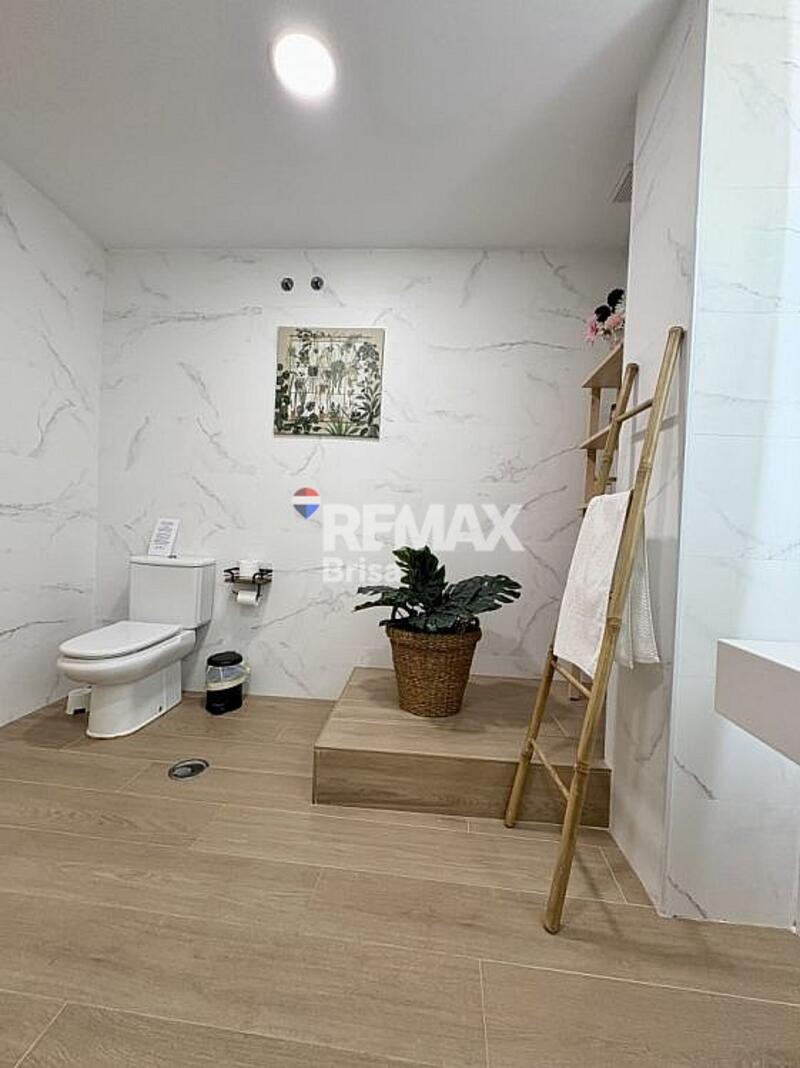 5 bedroom Villa for sale