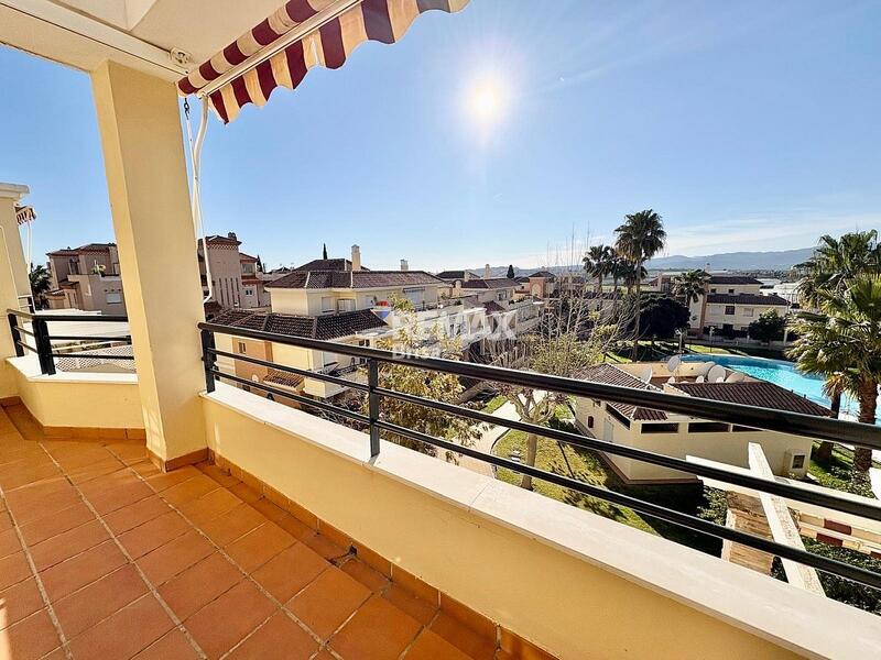 4 bedroom Apartment for sale