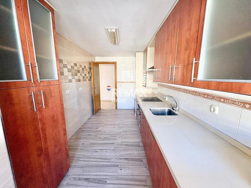 4 bedroom Apartment for sale