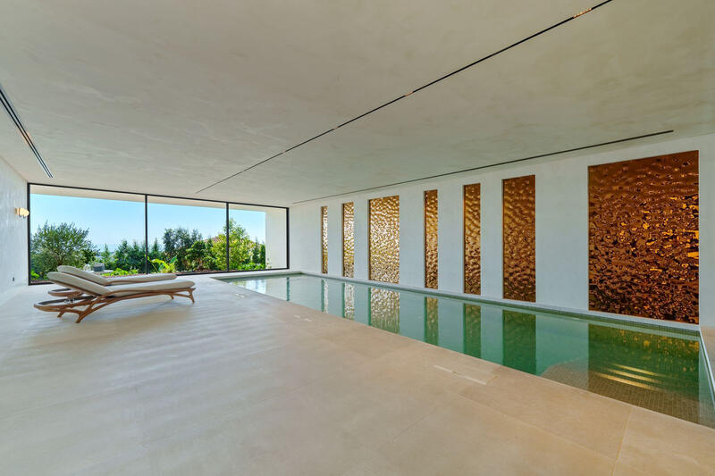 8 bedroom Villa for sale