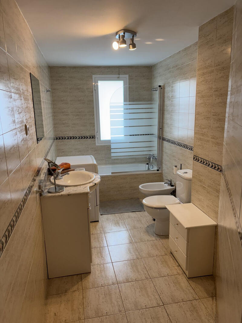 3 bedroom Apartment for sale