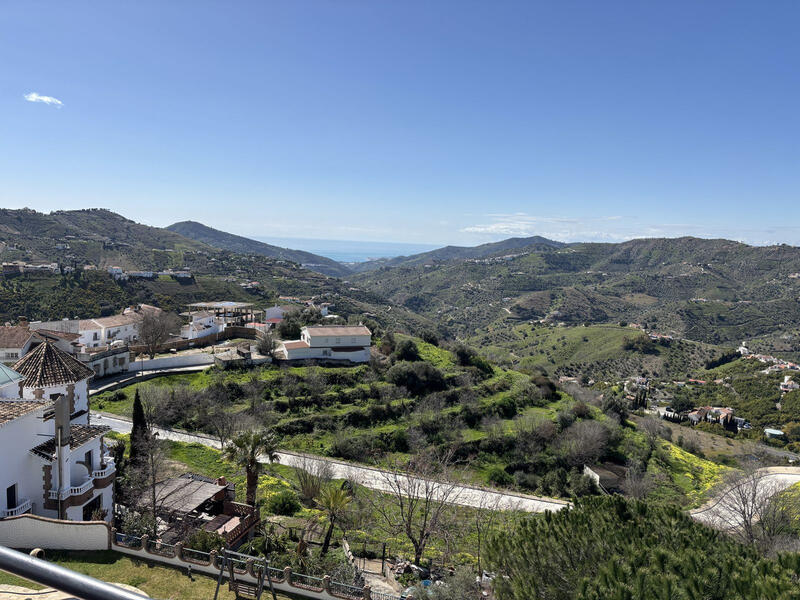 Lejlighed til salg i Competa, Málaga