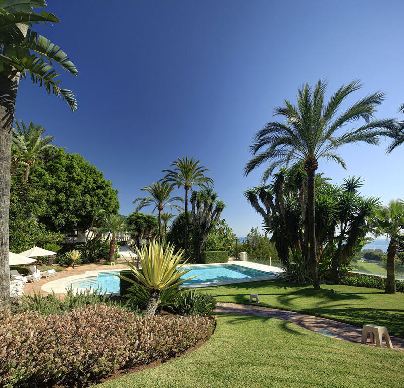 12 chambre Villa à vendre