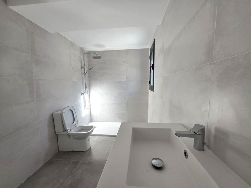 3 bedroom Apartment for sale