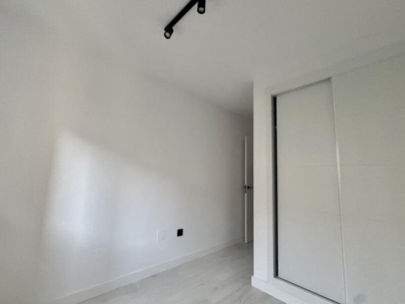 4 Schlafzimmer Appartement zu verkaufen