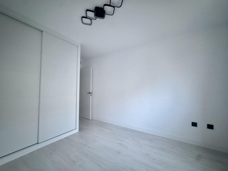 4 Schlafzimmer Appartement zu verkaufen