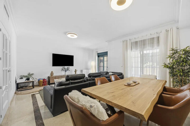3 Schlafzimmer Stadthaus zu verkaufen